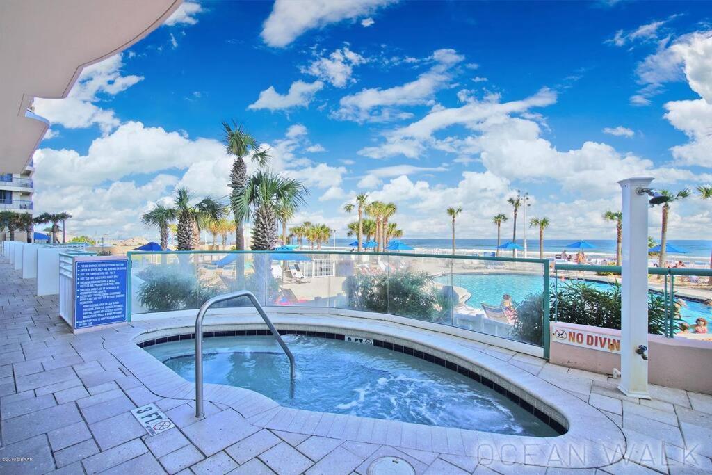 3 Bedroom Oceanfront Jacuzzi Wyndham Ocean Walk - Live Your Bucket List 2125 Daytona Beach Exterior photo