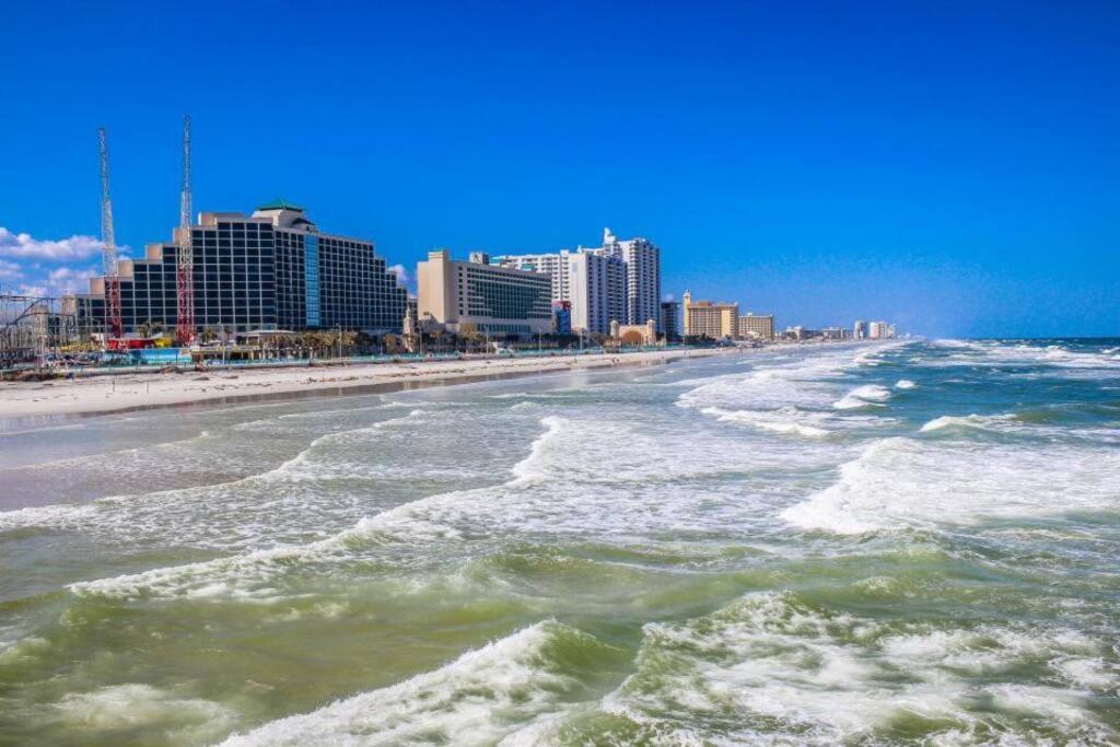 3 Bedroom Oceanfront Jacuzzi Wyndham Ocean Walk - Live Your Bucket List 2125 Daytona Beach Exterior photo